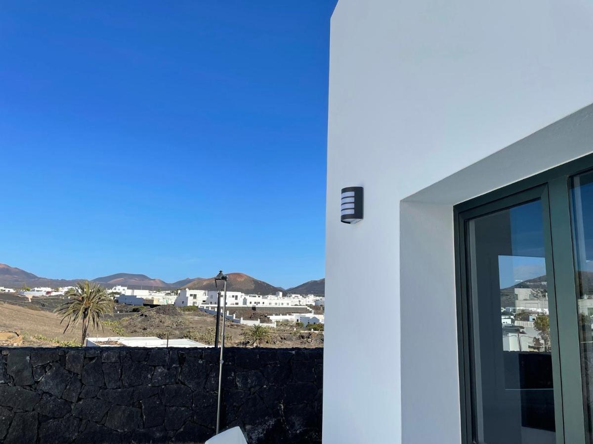 Villa Vulcano Uga Exterior photo